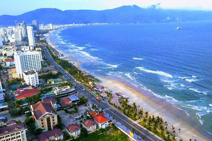 Da Nang: Marble Mountains, Beach Days & Local Food 🇻🇳