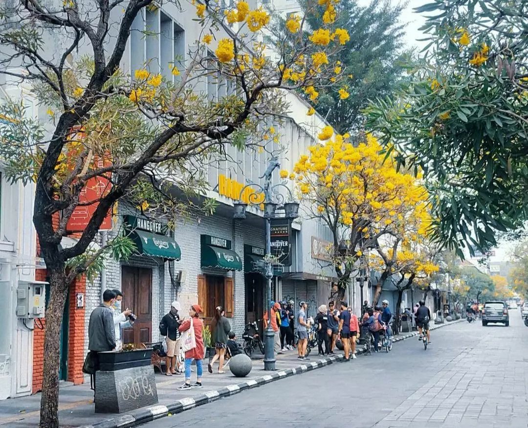 Timeless Braga: Coffee, Art & Retro Vibes Walk ☕🎨✨ - Experience in Bandung, Indonesia 1
